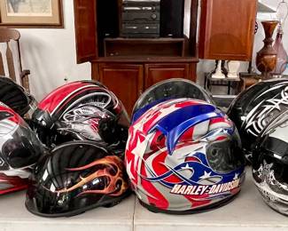 MOTORCYCLE HELMETS-HARLEY DAVIDSON, HJC, SHOEI AND MORE