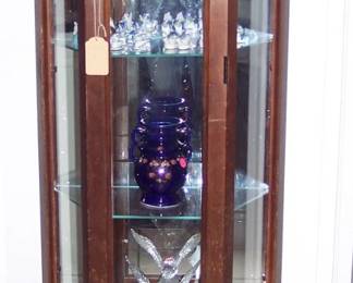 Very nice Curio cabinet $75 obo
