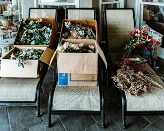 Patio Furniture, Floral Decor