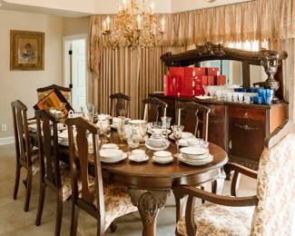 Antique Dinning Room Table