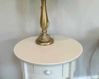 White round side table/nightstand and table lamp