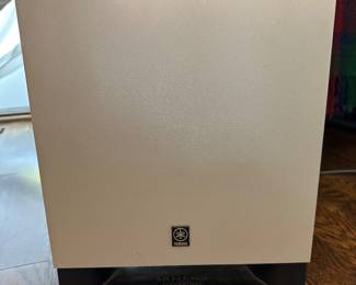 Yamaha sub woofer