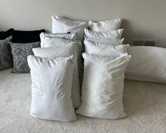 Throw pillows and bed pillows