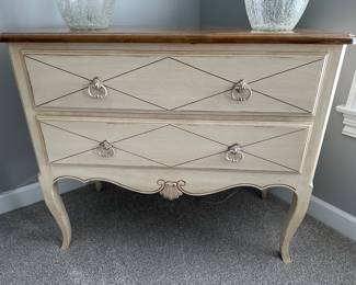 Ethan Allen 2 drawer chest