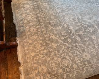 8' x 8' area rug