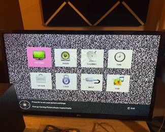 32” LG TV