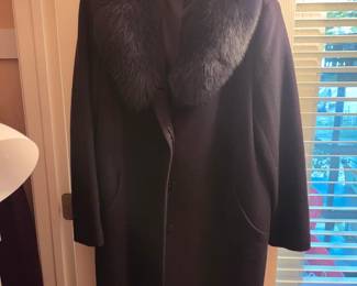 Beautiful coat by Sachi collection