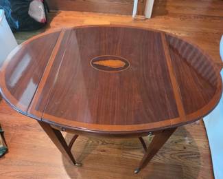 Back gammon side table