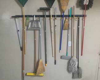 Asst. yard tools