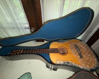Goya Guitar
