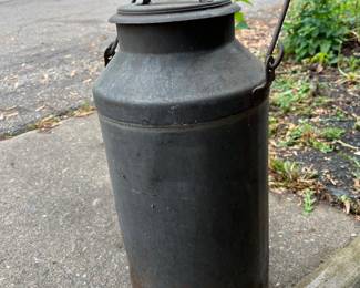 Vintage 20 Quart Cream Canister