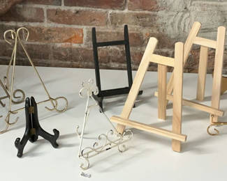 Lot 173: Lot Of  Small Picture Stands/Easels