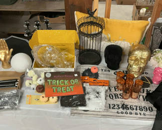 Lot 139: Halloween Decorations