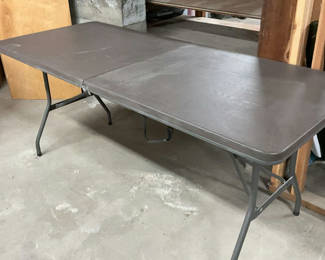 Lot 110: Metal Folding Table