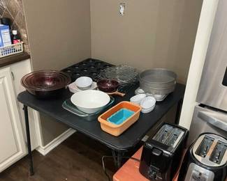 Glass Mixing Bowls, Bakeware, Toasters, TV Tray