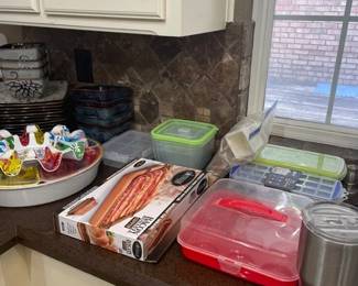 Taco Set, Bacon Cooker, Plasticware
