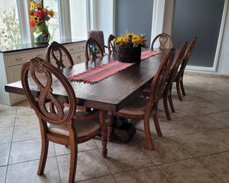 8 dining room chairs, new bolsters ans upholstry