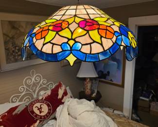 Stained glass fixture