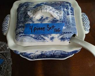 4 piece antique blue & white tourine