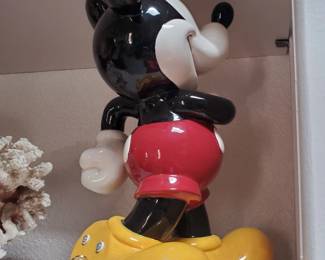 Wind up Mickey does play
