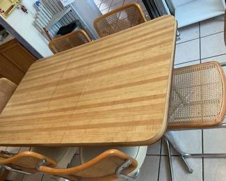 Dinner table 60x35x29”