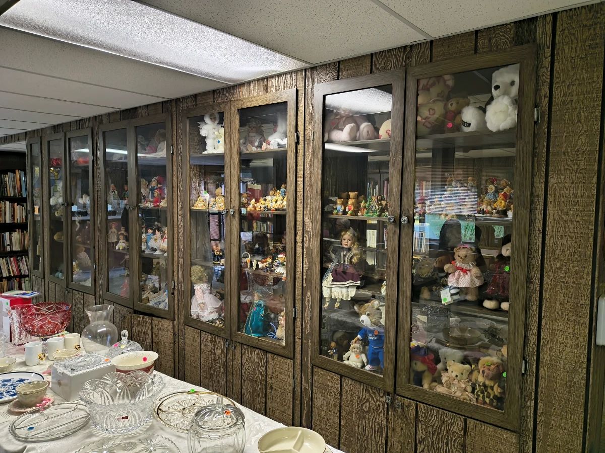 Treasure trove of old school knick-knacks