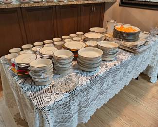 Serving dishes