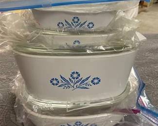 Set of 4 Corningware Baking Dishes w/Lids