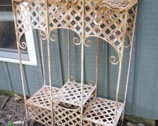 Outdoor iron plant display