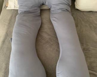 Full Length Maternity Pillow