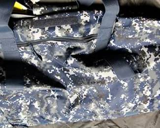 US NAVY DIGITAL BLUE CAMO DUFFLE BAG - LARGE