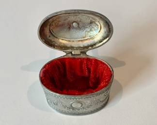 Vintage Small Oval Decorative Lined Box