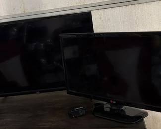 32 TCL 24 LG TVs