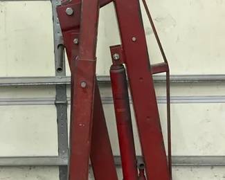 001 ANSI Hydraulic Engine Hoist