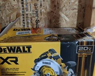 DeWalt 20V MAX XR 7-1/4 in. Cordless Brushless Circular Saw