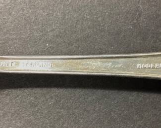 65pc STERLING LUNT MODERN VICTORIAN SET Includes 4 extra pieces (non Lunt Sterling) total of 69pc lot. Solid sterling flatware weight is 2072.9 grams. Stainless knives with Sterling handles weight is 653 grams