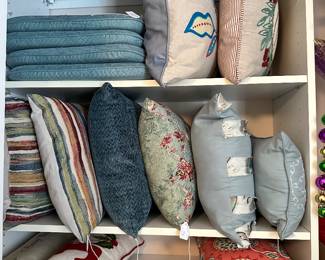 Throw pillows 