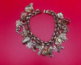 Vintage Solid Gold Charm Bracelet with 22 Gold Charms 58.3g READ DESCRIPTION