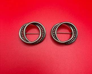 Vintage Set Of 2 Sterling Silver Intertwined Circles Brooches