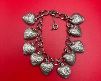 Vintage 7 Forget Me Not Hearts Charm Bracelet