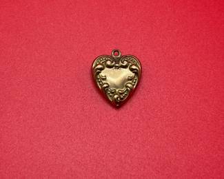 Vintage 10K Yellow Gold Heart Pendant