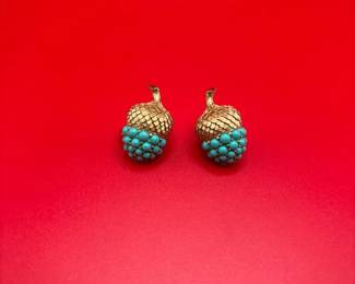 Vintage Trifari GoldTome Acorn Clipon Earrings