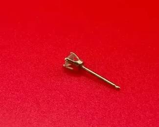 Single 14K Yellow Gold Stud Earring