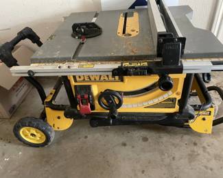 Dewalt saw