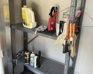 Shelving unit