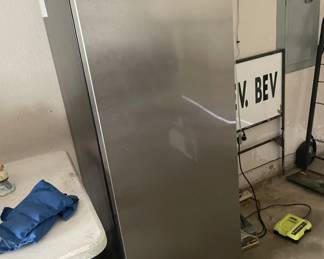 Vissani Refrigerator
