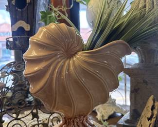 vintage shell planter