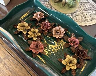 ceramic tray, flower metal art
