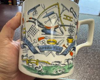Cup/Mug ~ Farmers Arms ~ B&L England ~ Burgess & Leigh ~ Gold trim ~ D handle