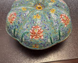 Vintage Enamel Chinese Box, Handmade Enamelware, Vintage Chinese Enamel on Copper Box, Chinese Enamelware Covered Box, 7'' Round Enamel Box